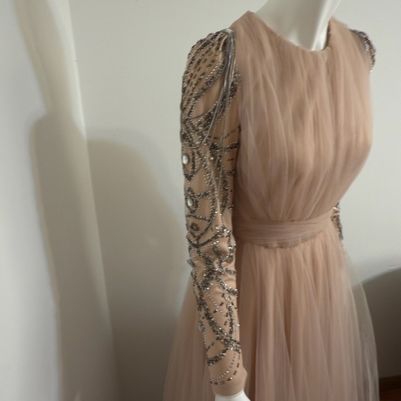 HENNIN Evening Gown Women’s Dress Size 38 Nude Tulle with Embroidery and Beading - Picture 2 of 16